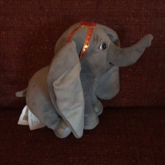 Disney Dumbo Red Circus Costume live Action Movie 8” Plush - Picture 2 of 4
